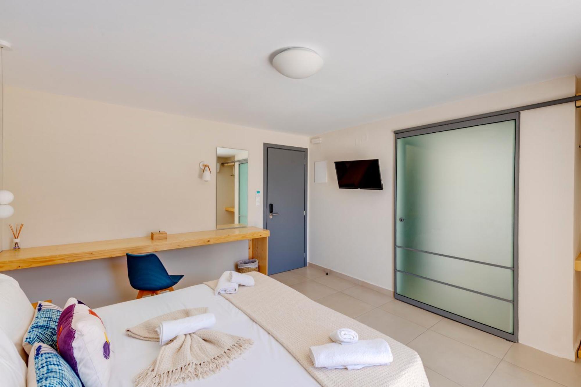 Hotel Kamelo Vari  ภายนอก รูปภาพ